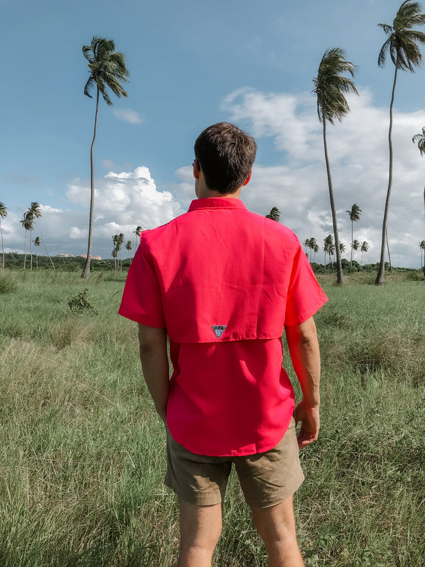 The Traveler UV Performance super-light and casual button-up shirt is built with sweat-wicking fabric, UPF 50, and back venting— making it an easy go-anywhere, wear-anytime shirt.